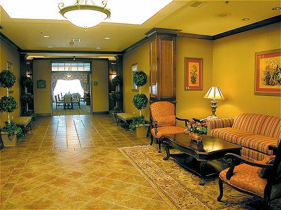 Holiday Inn Express & Suites Tupelo By Ihg Dalaman gambar