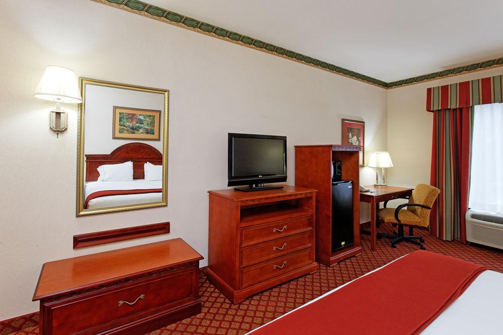 Holiday Inn Express & Suites Tupelo By Ihg Luaran gambar