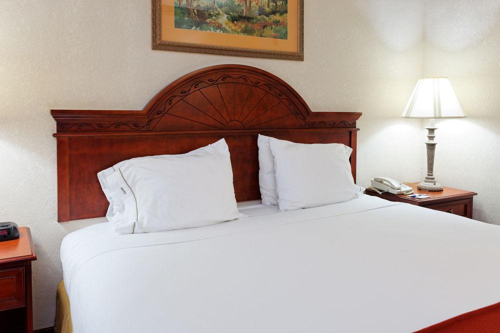 Holiday Inn Express & Suites Tupelo By Ihg Luaran gambar