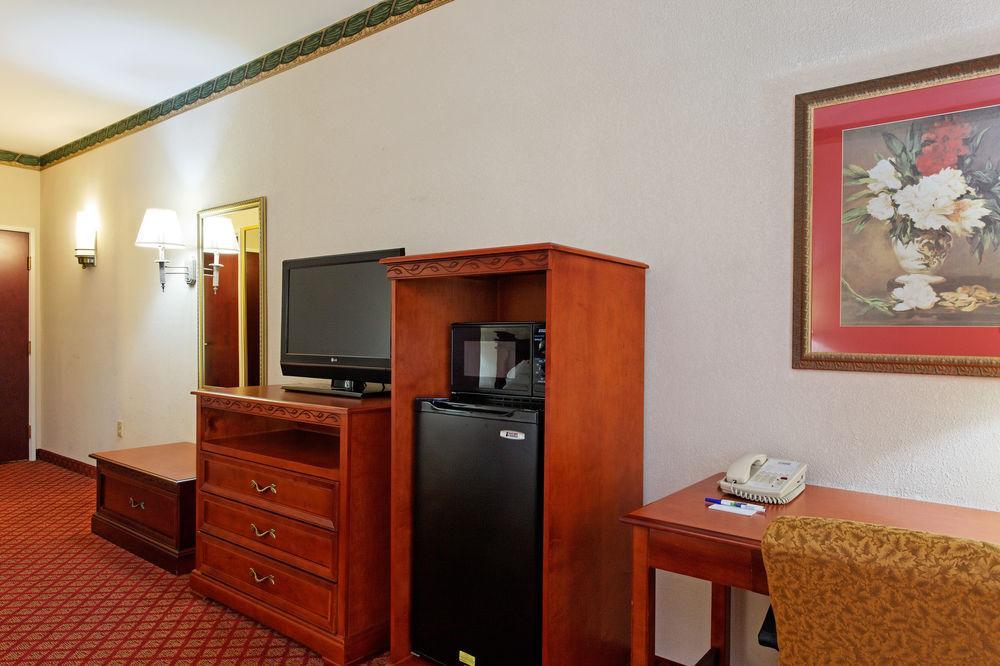 Holiday Inn Express & Suites Tupelo By Ihg Luaran gambar
